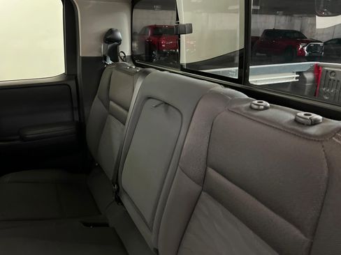 Used 2022 Nissan Frontier SV image 20