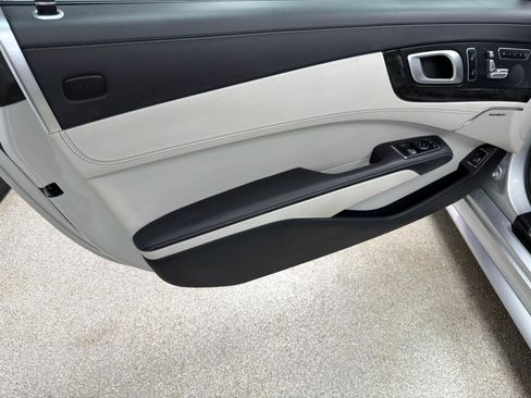 Used 2018 Mercedes-Benz SL 550 image 20