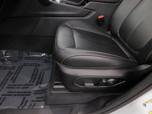 Used 2025 Jeep Grand Cherokee Limited image 31