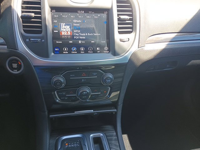 Certified 2019 Chrysler 300 Touring RWD image 25