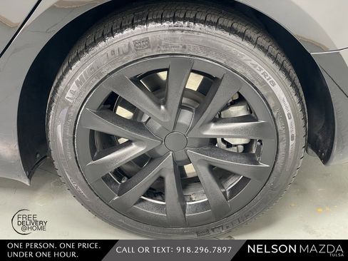 Used 2023 Tesla Model 3 Standard Range image 12