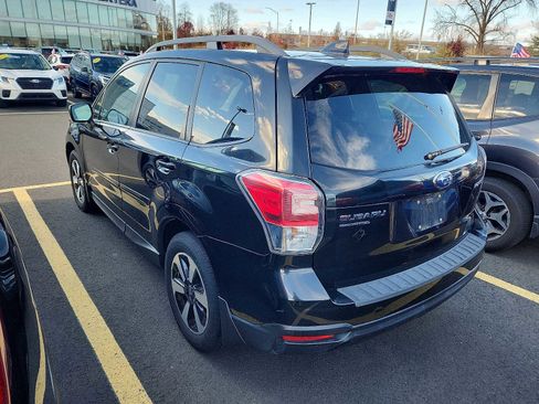 Used 2018 Subaru Forester 2.5i Premium w/ All-Weather Package image 4