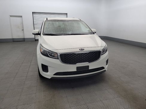 Used 2015 Kia Sedona LX w/ LX Convenience Package FWD image 14