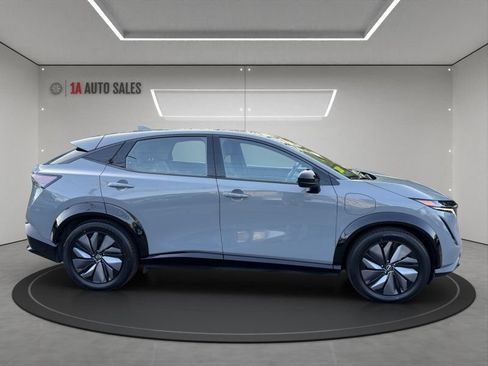 Used 2023 Nissan Ariya AWD image 6