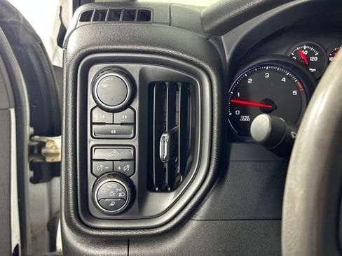 Used 2022 Chevrolet Silverado 2500 Custom w/ Custom Value Package image 19