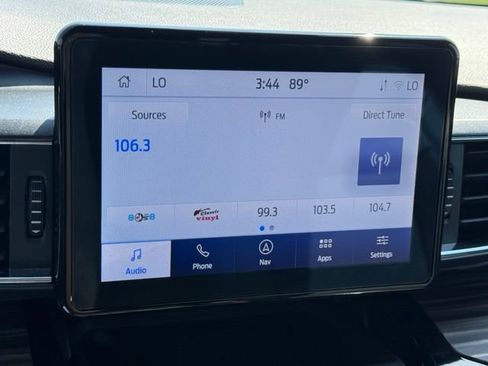 Used 2023 Ford Explorer Limited w/ Equipment Group 301A AWD/4WD image 27