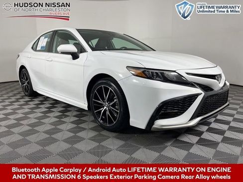 Used 2023 Toyota Camry SE image 1