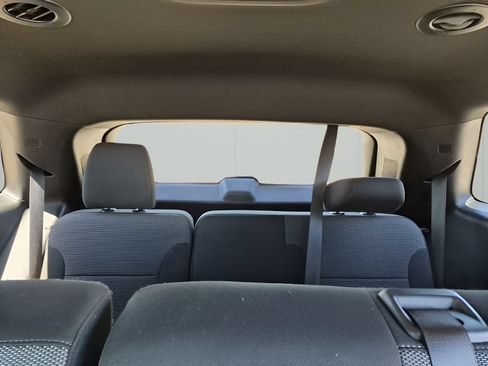 Used 2023 Chevrolet Traverse LT AWD/4WD image 28
