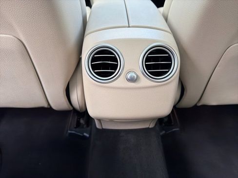 Used 2021 Mercedes-Benz GLC 300 4MATIC image 34