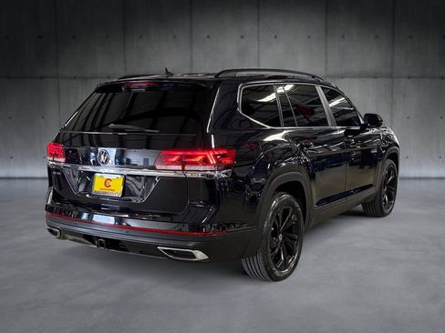 Used 2023 Volkswagen Atlas SE w/ Panoramic Sunroof Package FWD image 5