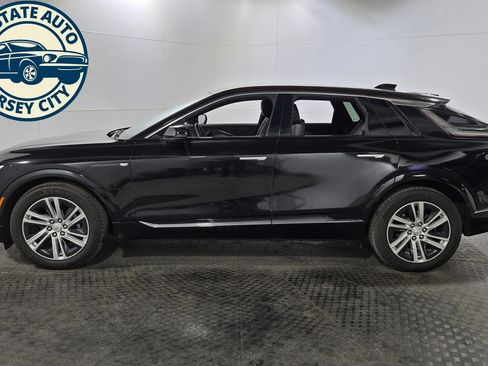 Used 2024 Cadillac Lyriq Tech AWD/4WD image 4
