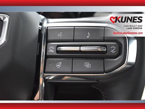 New 2025 GMC Acadia Elevation image 14