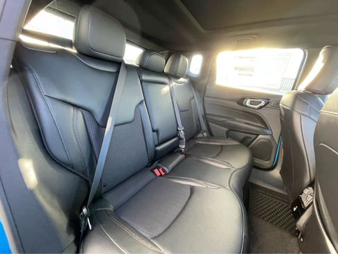 New 2026 Jeep Compass Trailhawk w/ Sun, Sound & Navigation Group image 27