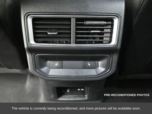 Used 2024 Volkswagen Atlas Cross Sport SEL Premium R-Line image 33