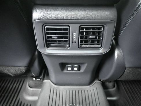 Used 2019 Toyota RAV4 Limited AWD/4WD image 27