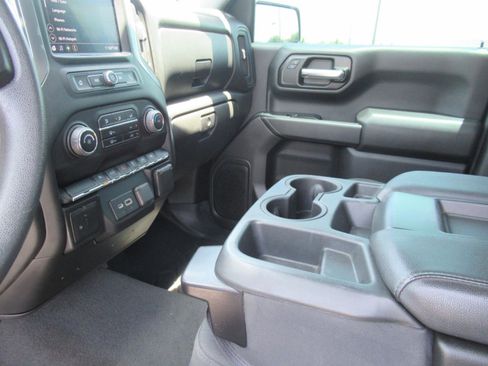 Used 2021 Chevrolet Silverado 1500 Custom RWD image 17
