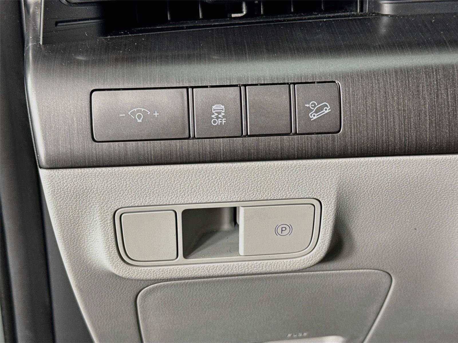 Certified 2024 Hyundai Kona SEL FWD image 10