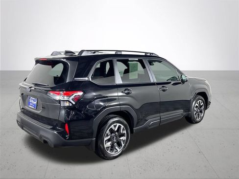 Certified 2026 Subaru Forester Premium w/ Base/Premium Package AWD/4WD image 7