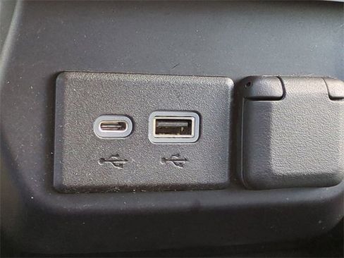 Used 2023 Chevrolet Silverado 2500 LTZ image 22