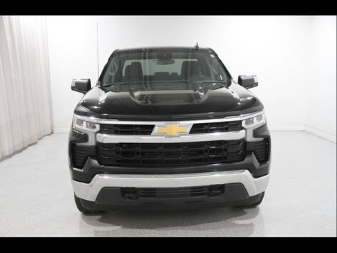 Certified 2022 Chevrolet Silverado 1500 LT image 2