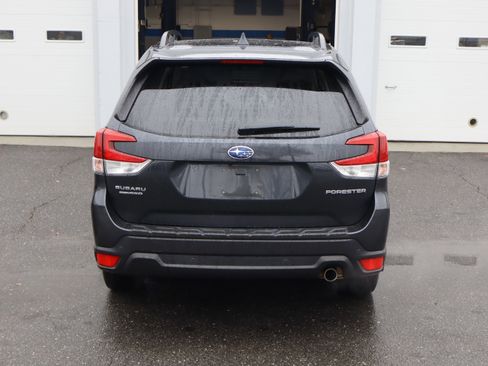 Used 2019 Subaru Forester Limited w/ Popular Package #3 image 9