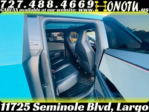 Used 2024 Tesla Cybertruck AWD Crew Cab image 17