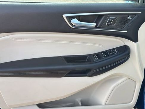 Certified 2023 Ford Edge Titanium w/ Equipment Group 301A image 8
