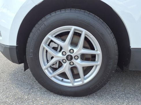 Used 2024 Ford Edge SEL image 10