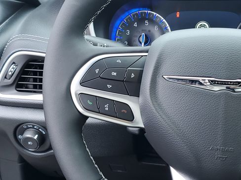 New 2026 Chrysler Pacifica Select image 19