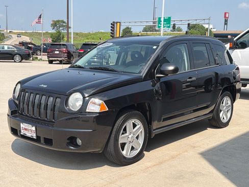Used 2009 Jeep Compass Sport AWD/4WD image 4