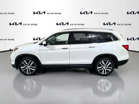 Used 2017 Honda Pilot Elite image 3