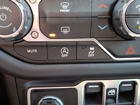 Used 2026 Jeep Gladiator Rubicon AWD/4WD image 29