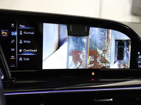 Used 2023 Cadillac Escalade V AWD/4WD image 18