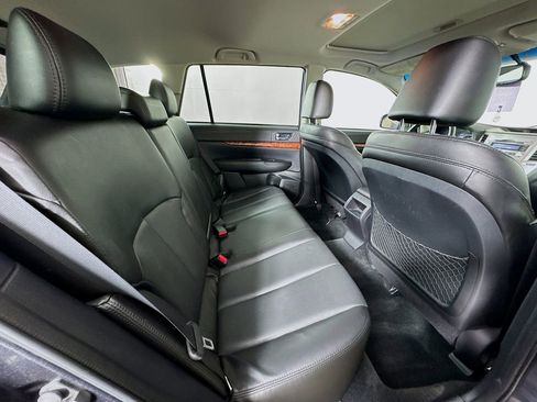 Used 2011 Subaru Outback 2.5i Limited image 33