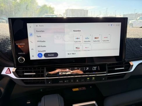 Used 2025 Toyota Sienna XLE Woodland Edition AWD/4WD image 13