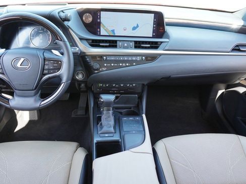 Used 2019 Lexus ES 350 Ultra Luxury image 27