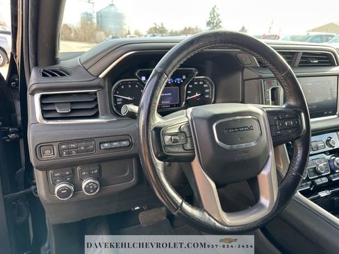 Used 2021 GMC Yukon XL Denali w/ Denali Premium Package image 13