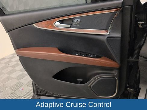 Used 2018 Lincoln MKX Reserve w/ Driver Assistance Package FWD image 33