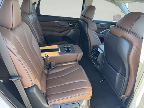 Used 2023 Acura MDX SH-AWD w/ Advance Package image 36