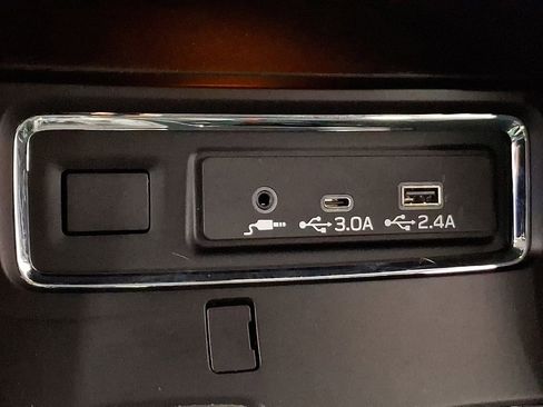 Certified 2024 Subaru Ascent Premium w/ Convenience Package image 24