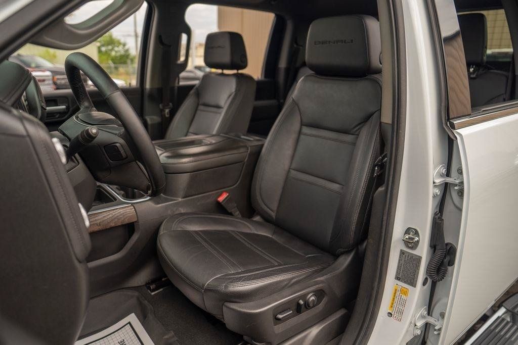 Used 2021 GMC Sierra 3500 Denali w/ Denali Ultimate Package AWD/4WD image 15