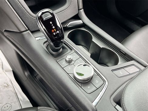 Used 2023 Cadillac XT6 Luxury image 16