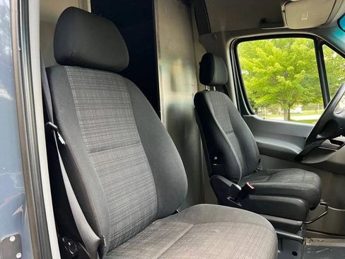 Used 2018 Mercedes-Benz Sprinter 2500 image 14