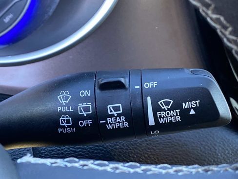 Certified 2022 Chrysler Voyager LX image 19