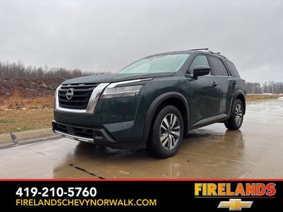 Used 2024 Nissan Pathfinder SL