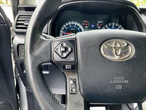 Used 2015 Toyota 4Runner Trail AWD/4WD image 15