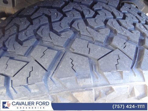 Used 2018 Toyota Tacoma TRD Off-Road image 9