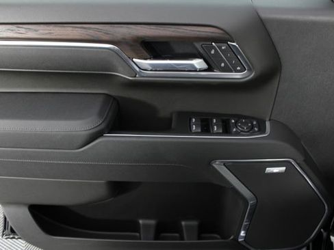 New 2026 GMC Sierra 1500 SLT AWD/4WD image 15
