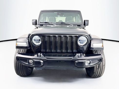 Used 2021 Jeep Wrangler Unlimited Sahara image 2