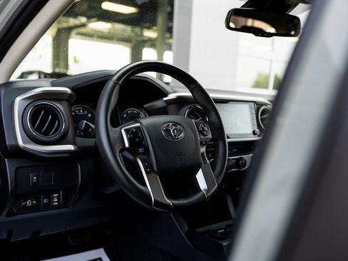 Used 2023 Toyota Tacoma w/ Trail Edition image 11